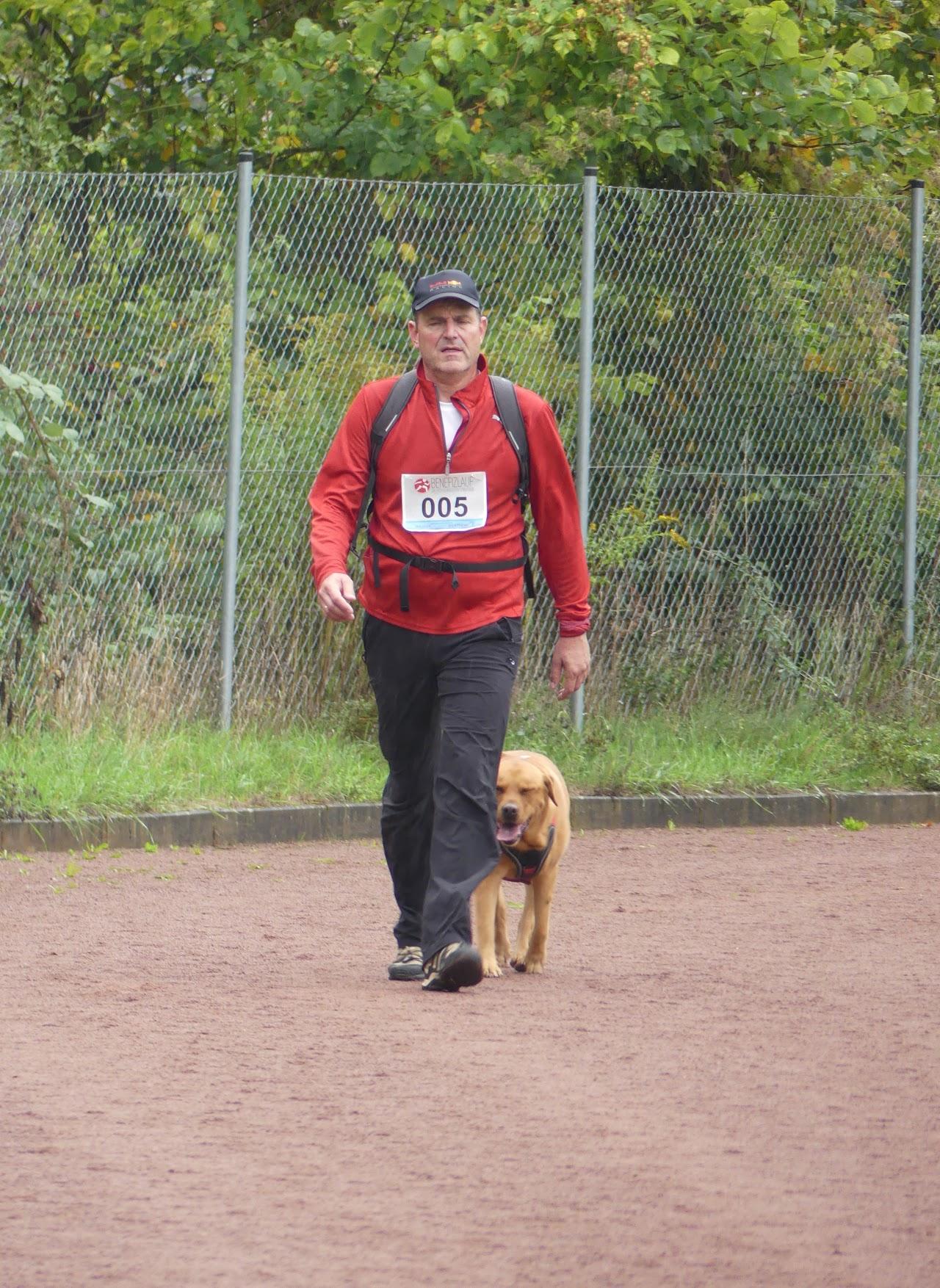 Bild vom 13. Benefizlauf im Jahr 2022. Dies ist das 223. Bild.